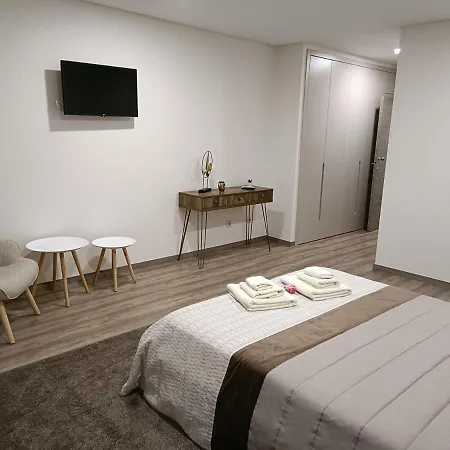 Farma Olhares Do Lobo *